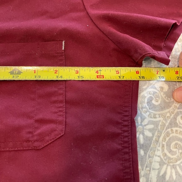 Figs Catarina Scrub Top burgundy rn 142256 size sz - Picture 2 of 7